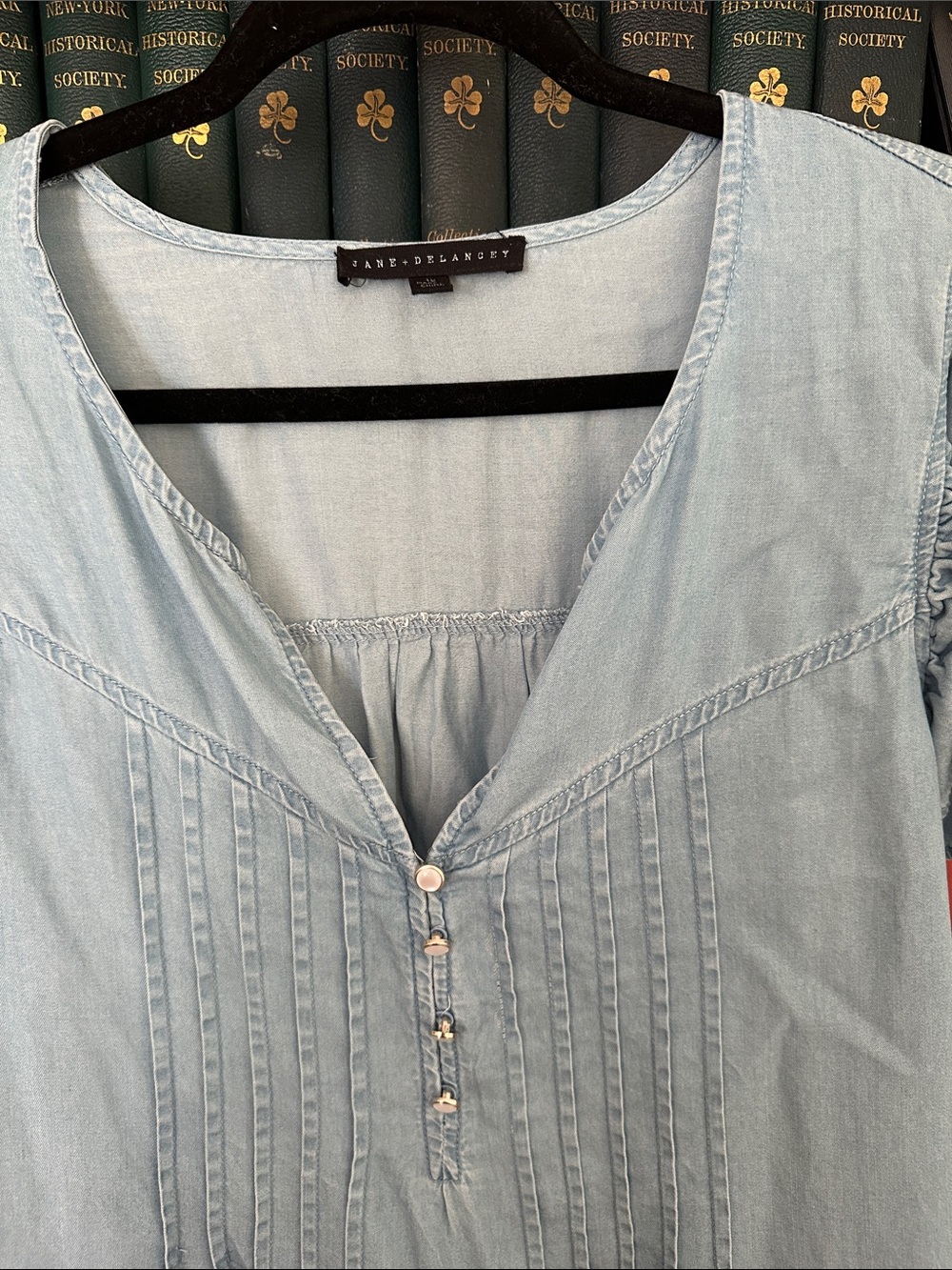 Jane and Delancey Light Blue Pintuck V-Neck Short Sleeve Top - Picture 2 of 3